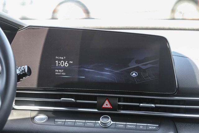 Certified 2025 Hyundai Elantra SEL FWD image 16