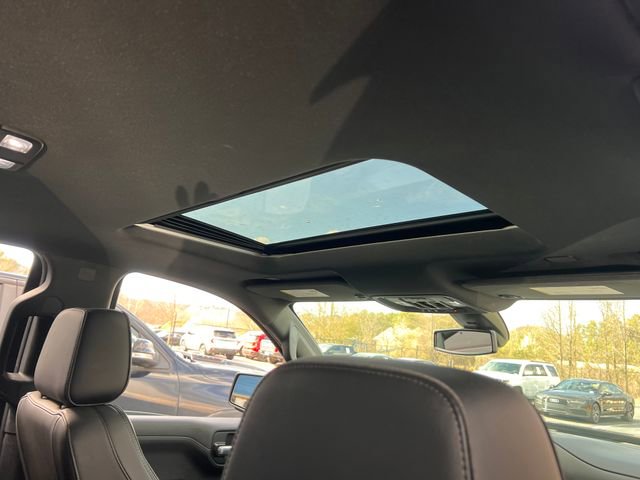 Used 2019 Chevrolet Silverado 1500 High Country image 35