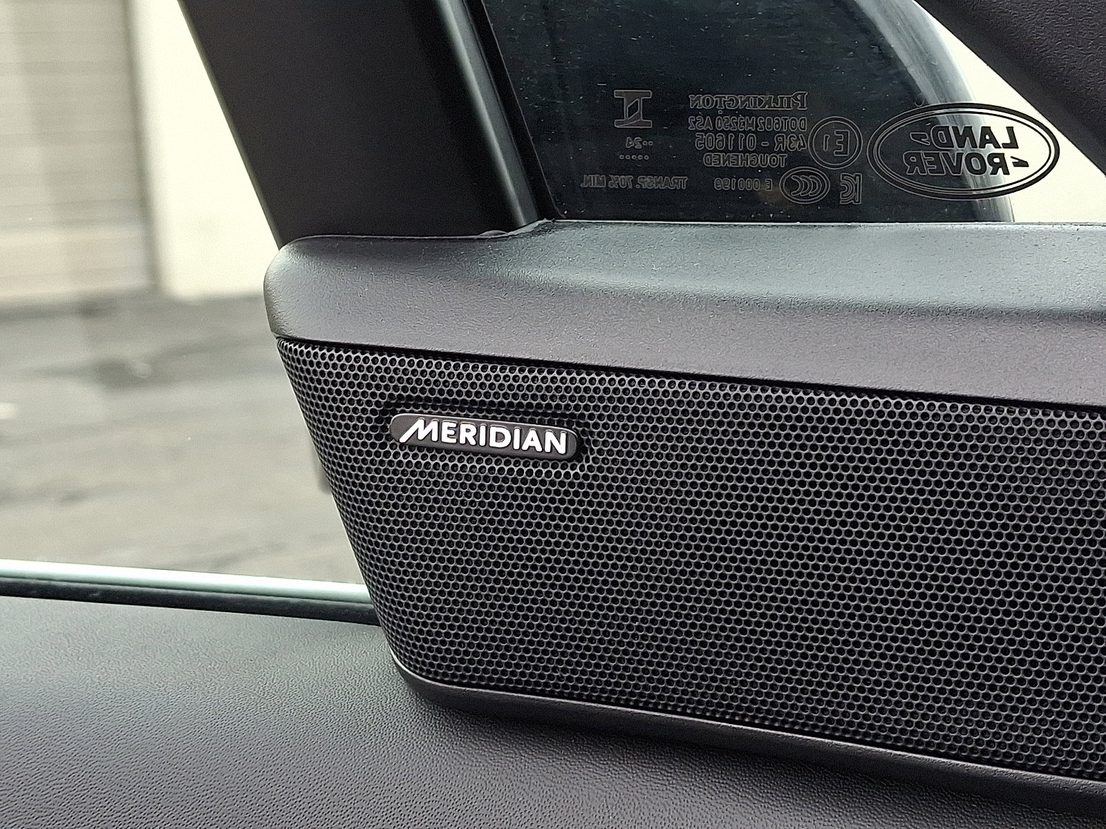 Used 2025 Land Rover Range Rover Sport Dynamic SE AWD/4WD image 25