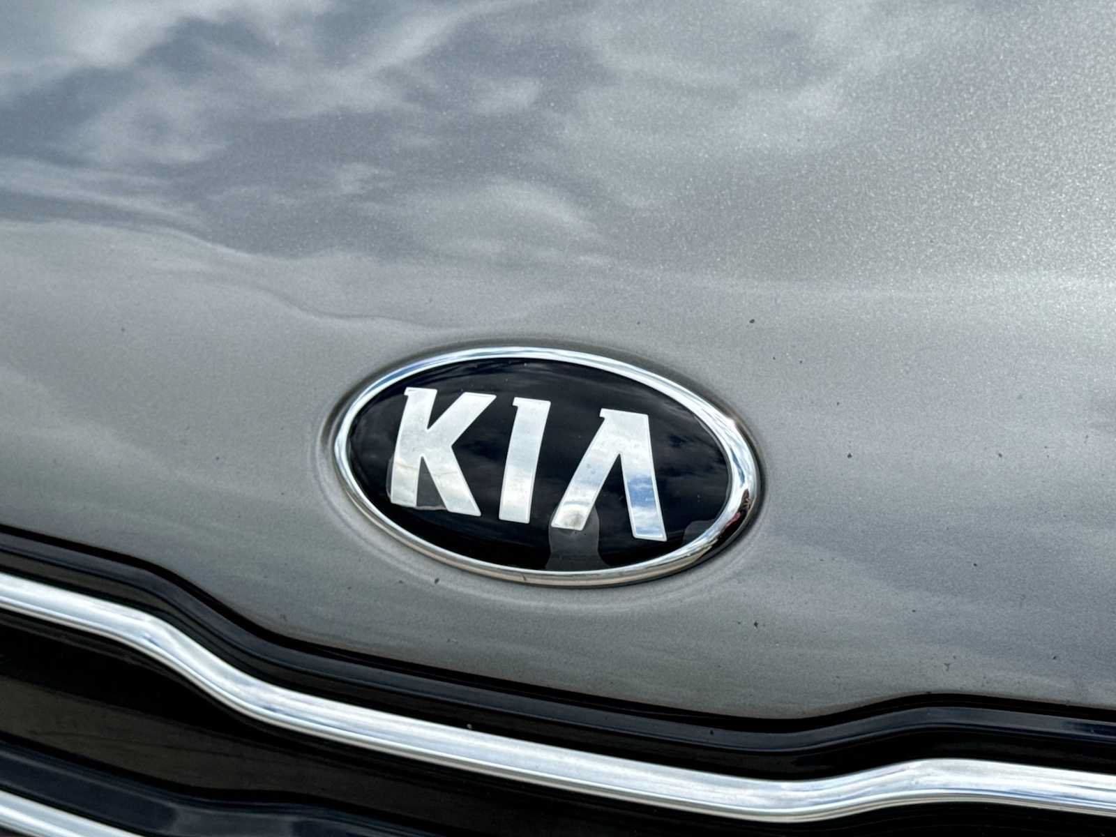 Used 2018 Kia Soul + FWD image 11