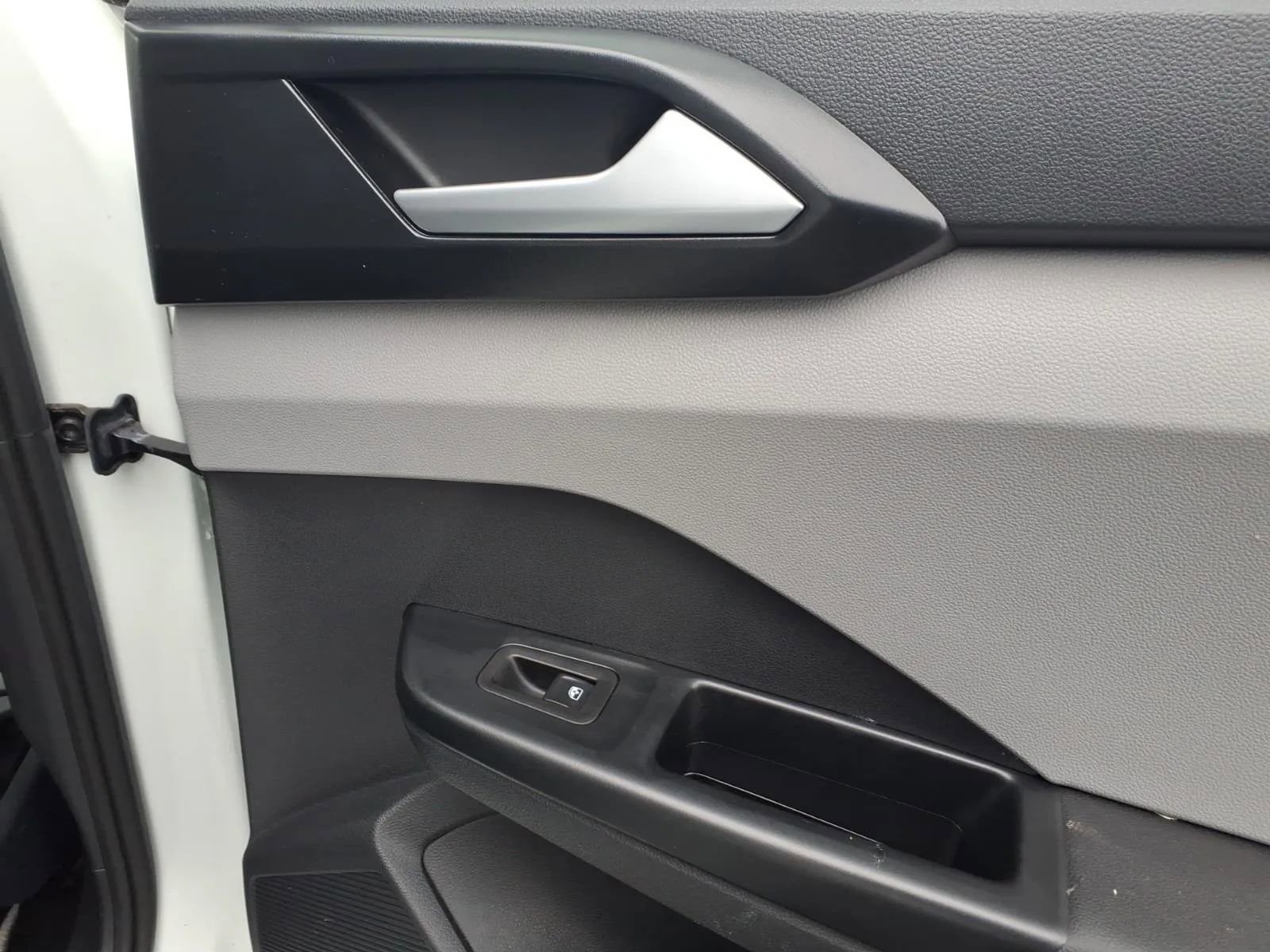 Used 2022 Volkswagen Taos SEL w/ Panoramic Sunroof Package AWD/4WD image 15