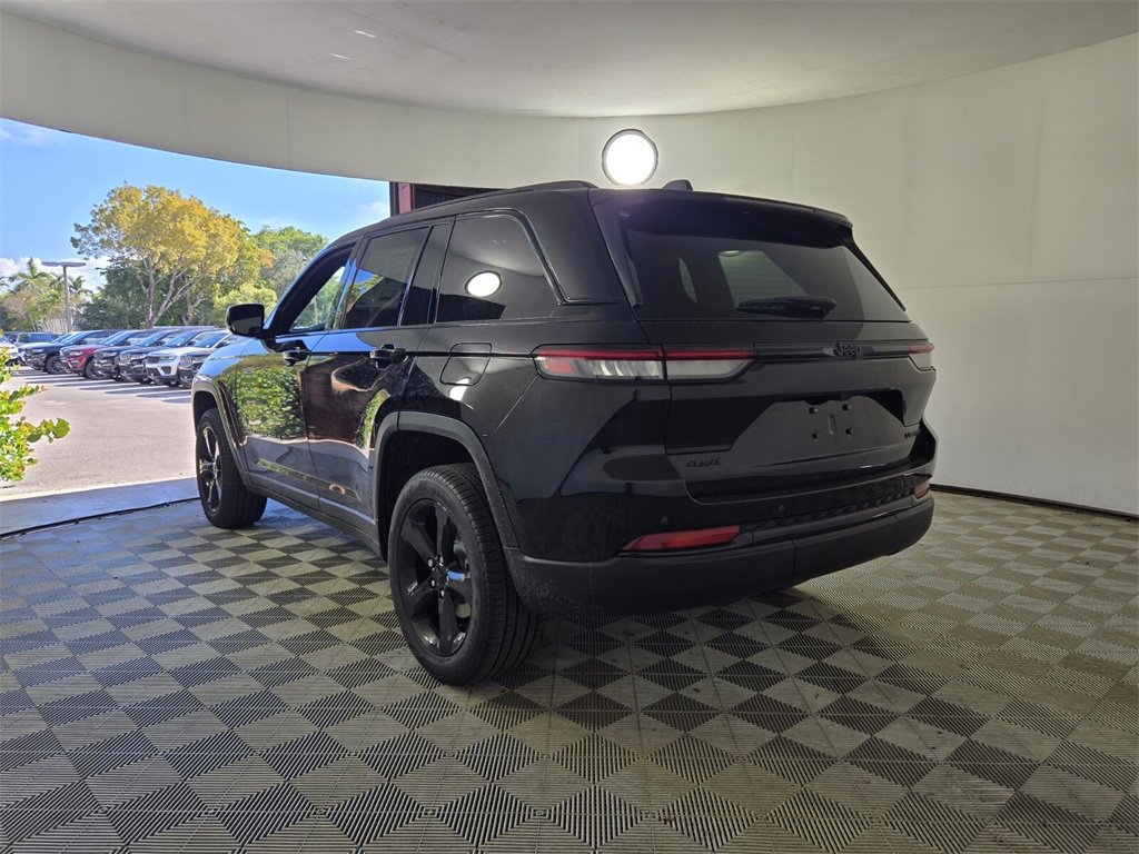 New 2025 Jeep Grand Cherokee L Altitude image 5