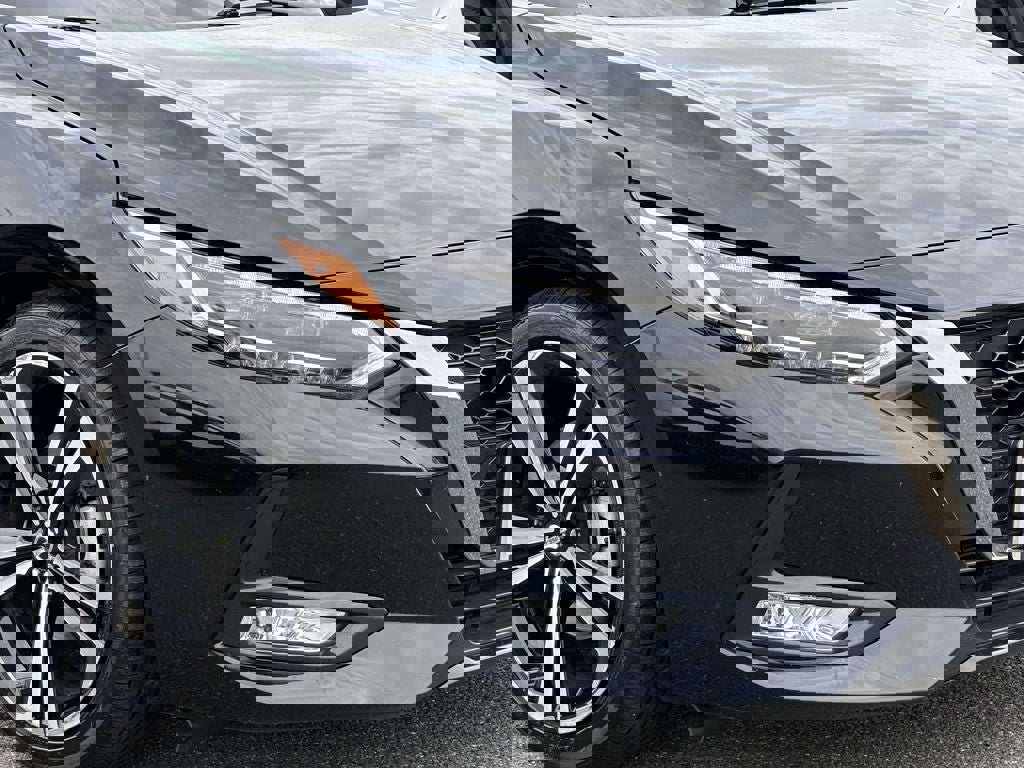 Used 2023 Nissan Sentra SR w/ SR Premium Package image 8