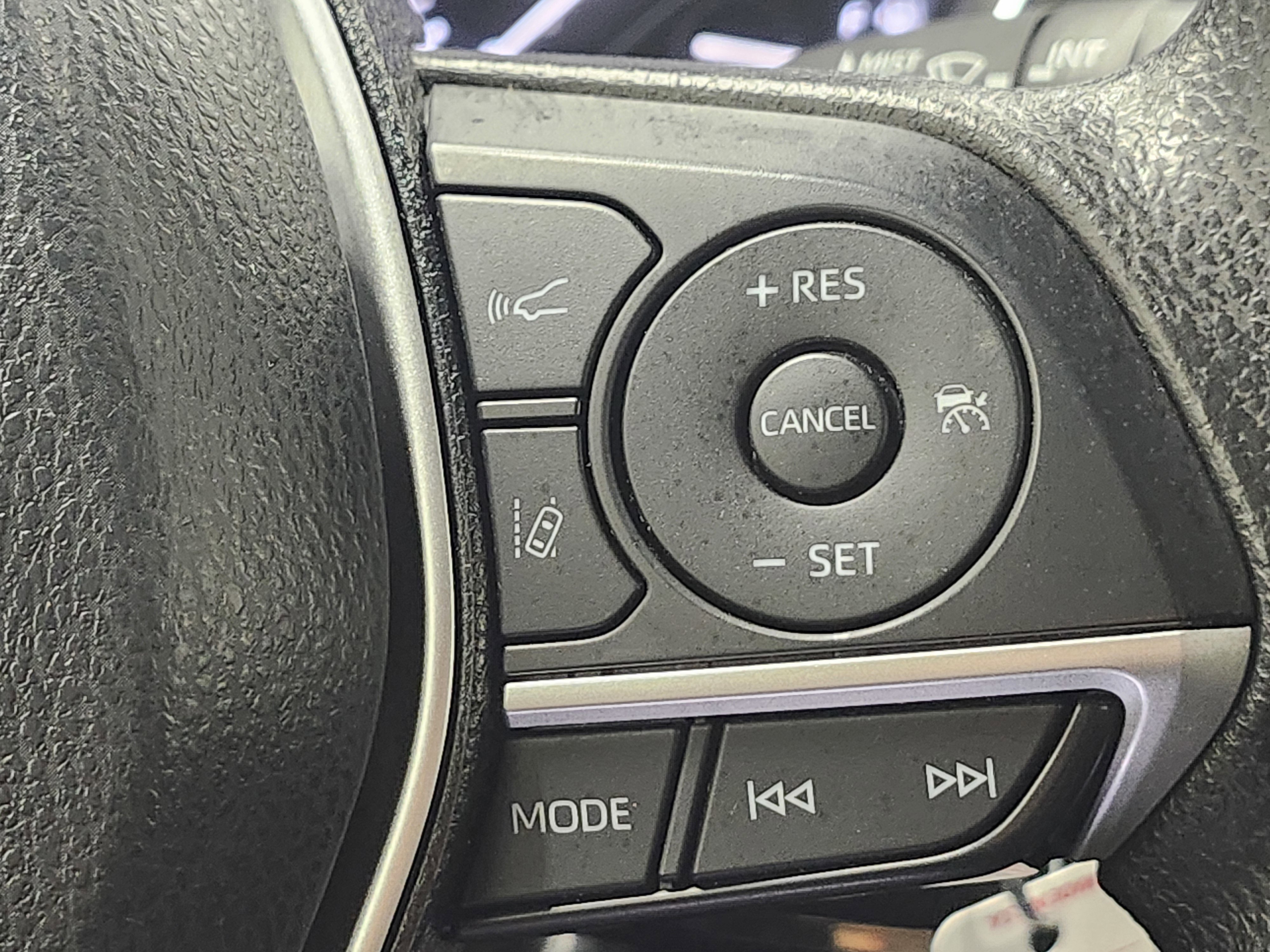 Used 2024 Toyota Camry LE image 28