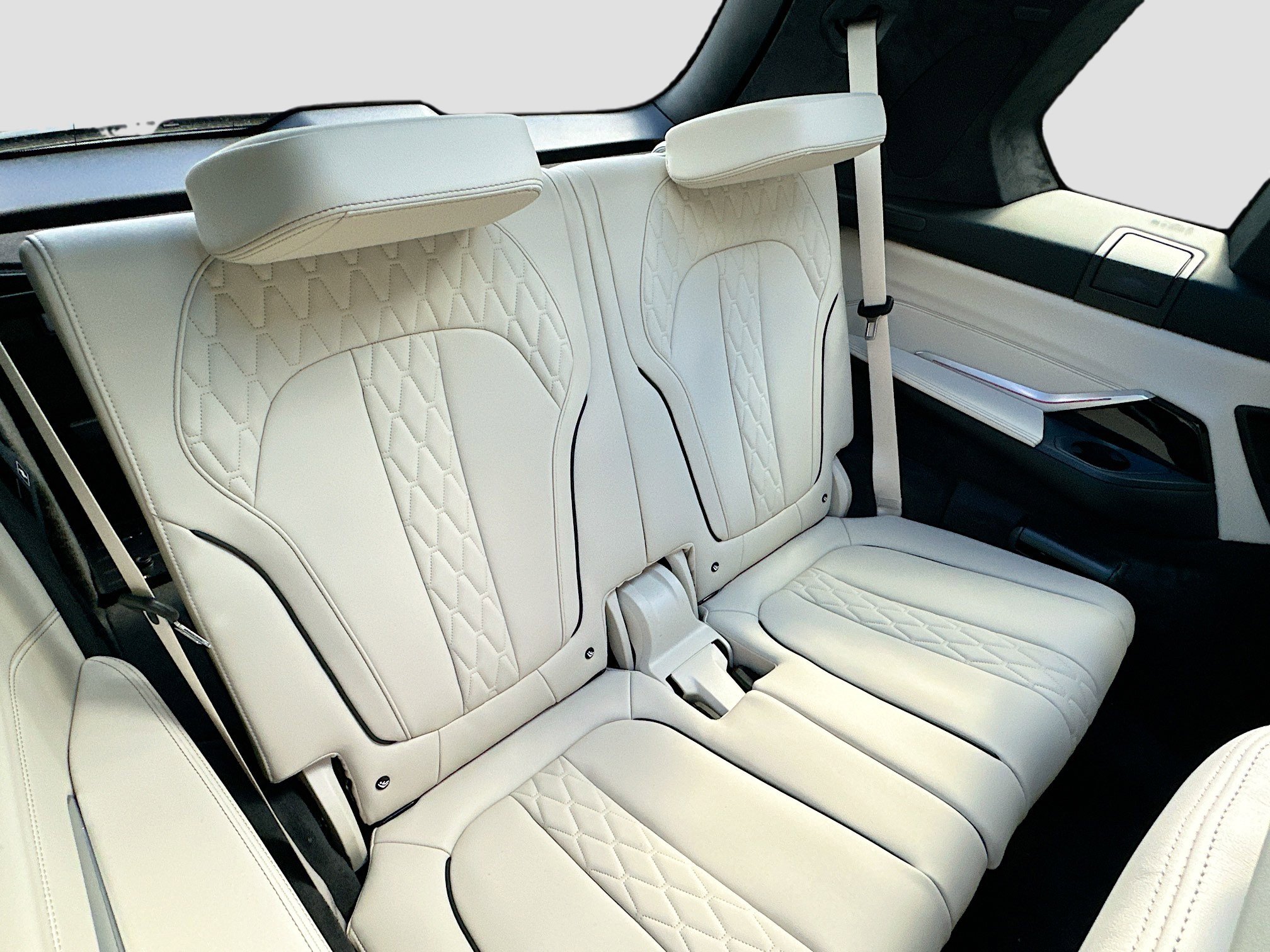 New 2026 BMW X7 M60i image 22