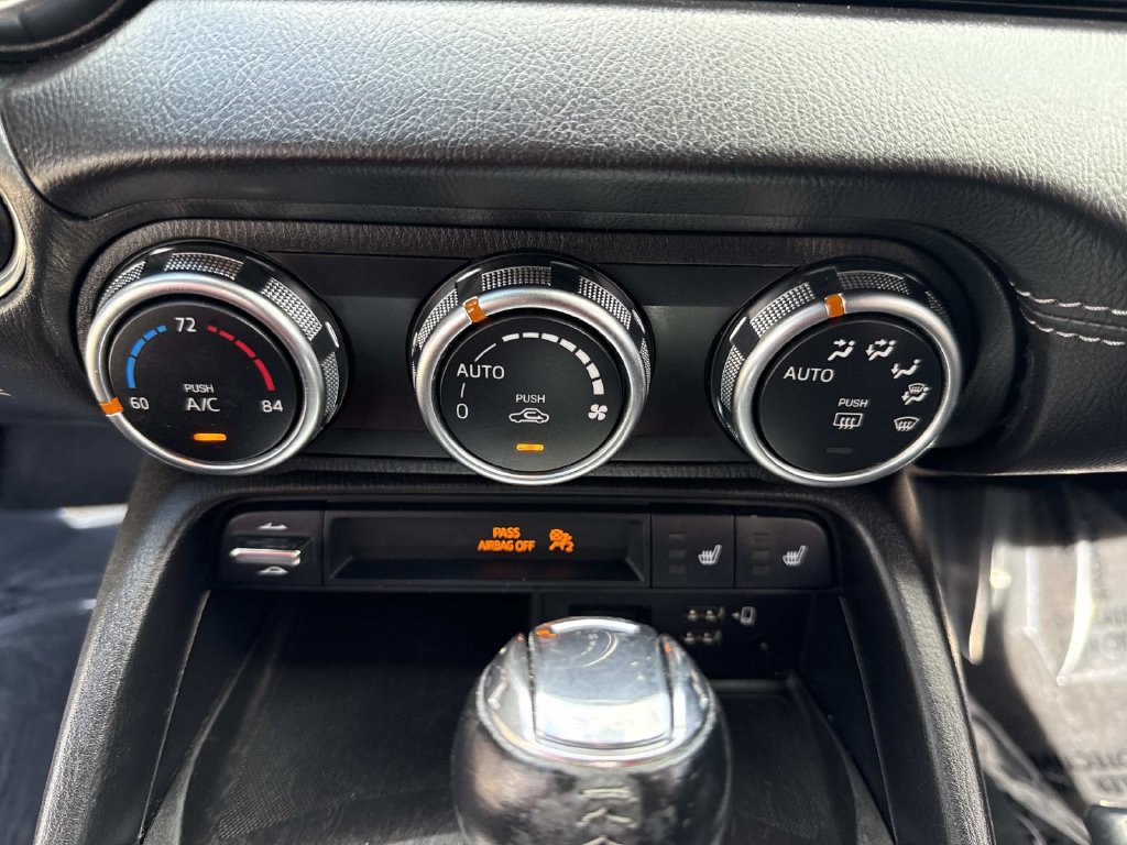 Used 2021 MAZDA MX-5 Miata RF Grand Touring RWD image 22