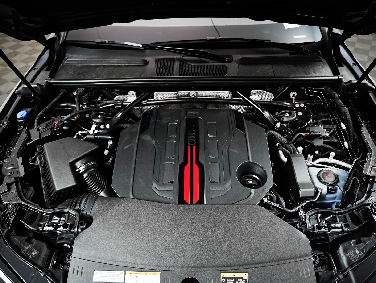 New 2026 Audi SQ5 Premium Plus AWD/4WD image 3