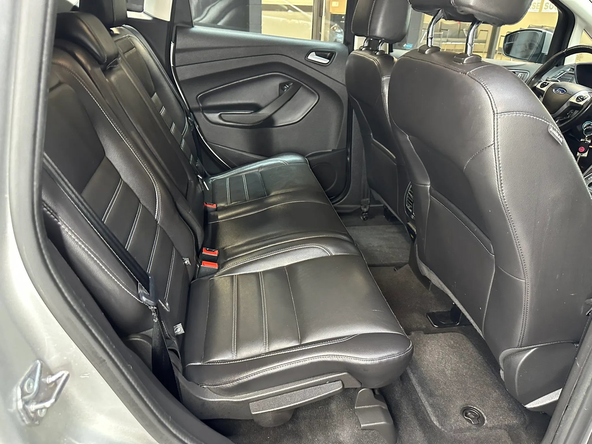 Used 2017 Ford C-MAX Energi SE w/ Equipment Group 402A FWD image 28