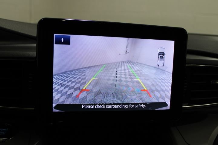 Used 2023 Ford Explorer XLT w/ Equipment Group 202A image 4