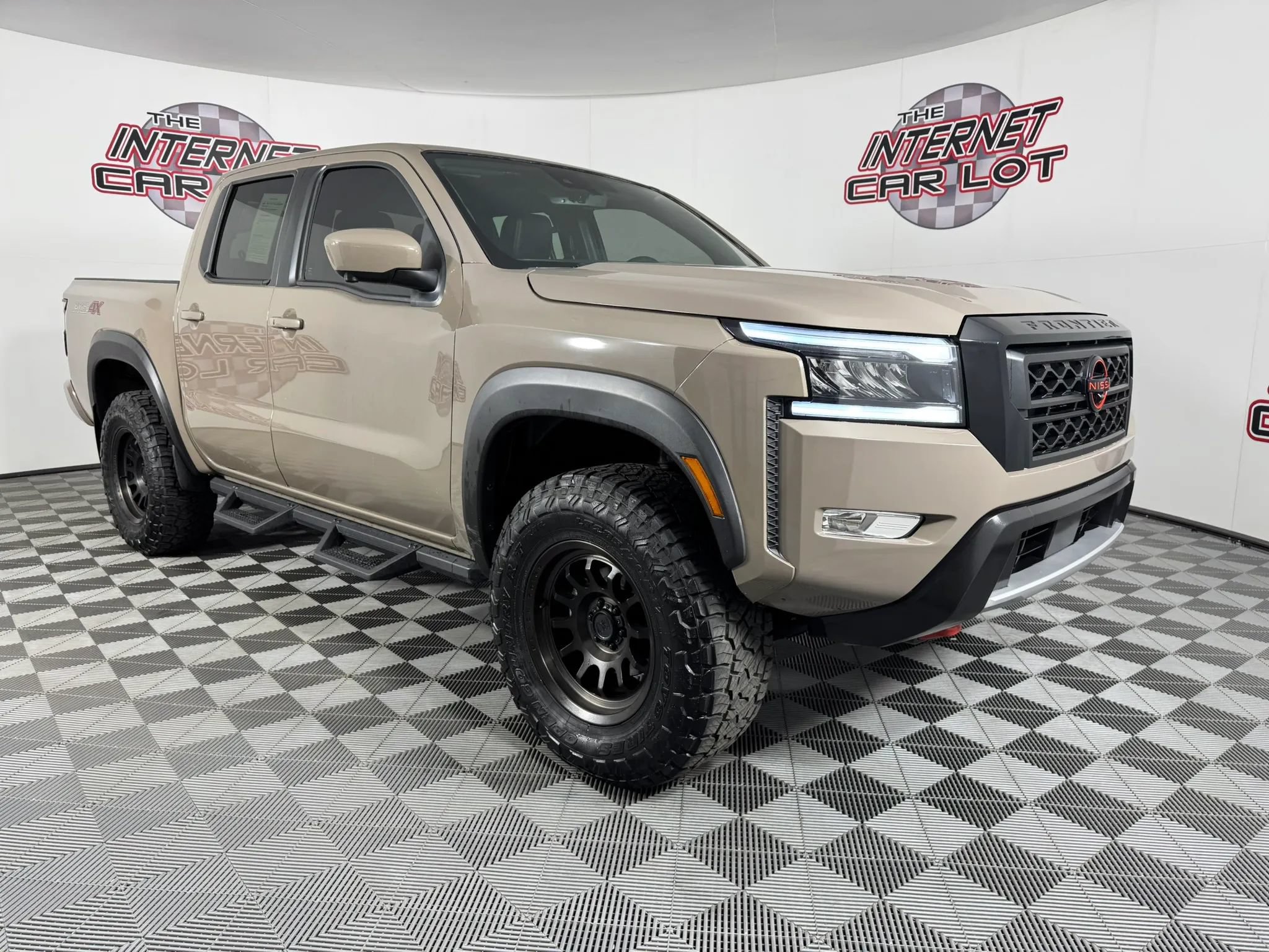 Used 2023 Nissan Frontier PRO-4X w/ Pro-4X Premium Package AWD/4WD image 9