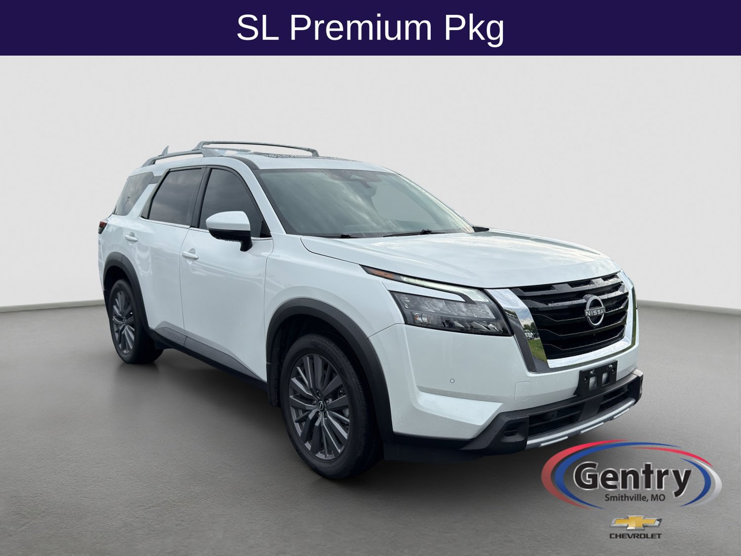 Used 2025 Nissan Pathfinder SL w/ SL Premium Package AWD/4WD image 8