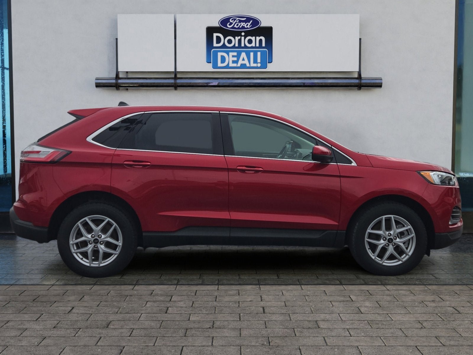 Certified 2024 Ford Edge SEL w/ Convenience Package AWD/4WD image 2