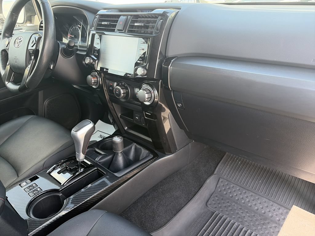 Used 2024 Toyota 4Runner TRD Off-Road Premium w/ Moonroof Package AWD/4WD image 31