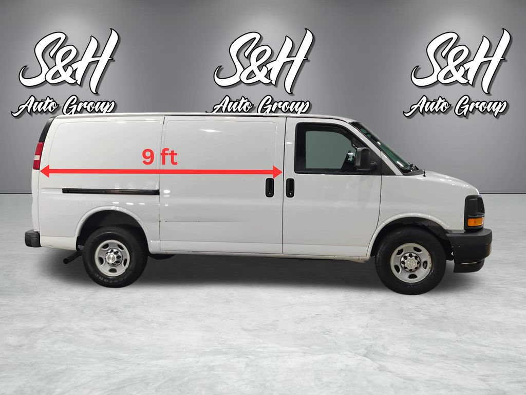 Used 2017 Chevrolet Express 2500 RWD image 18