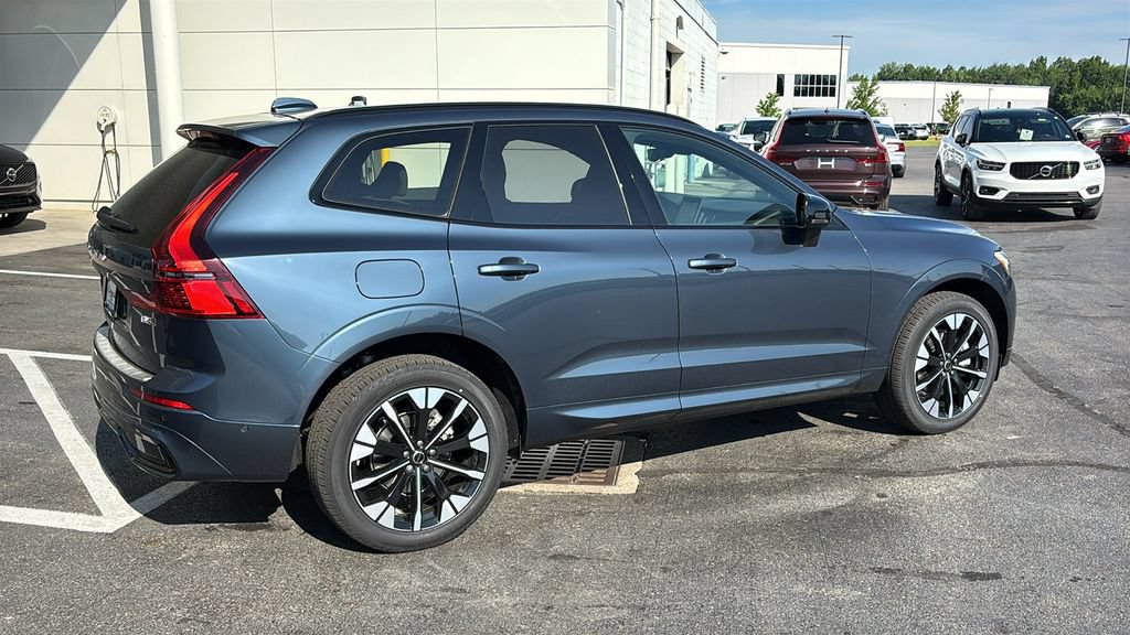 New 2026 Volvo XC60 B5 Plus w/ Protection Package Premier AWD/4WD image 28
