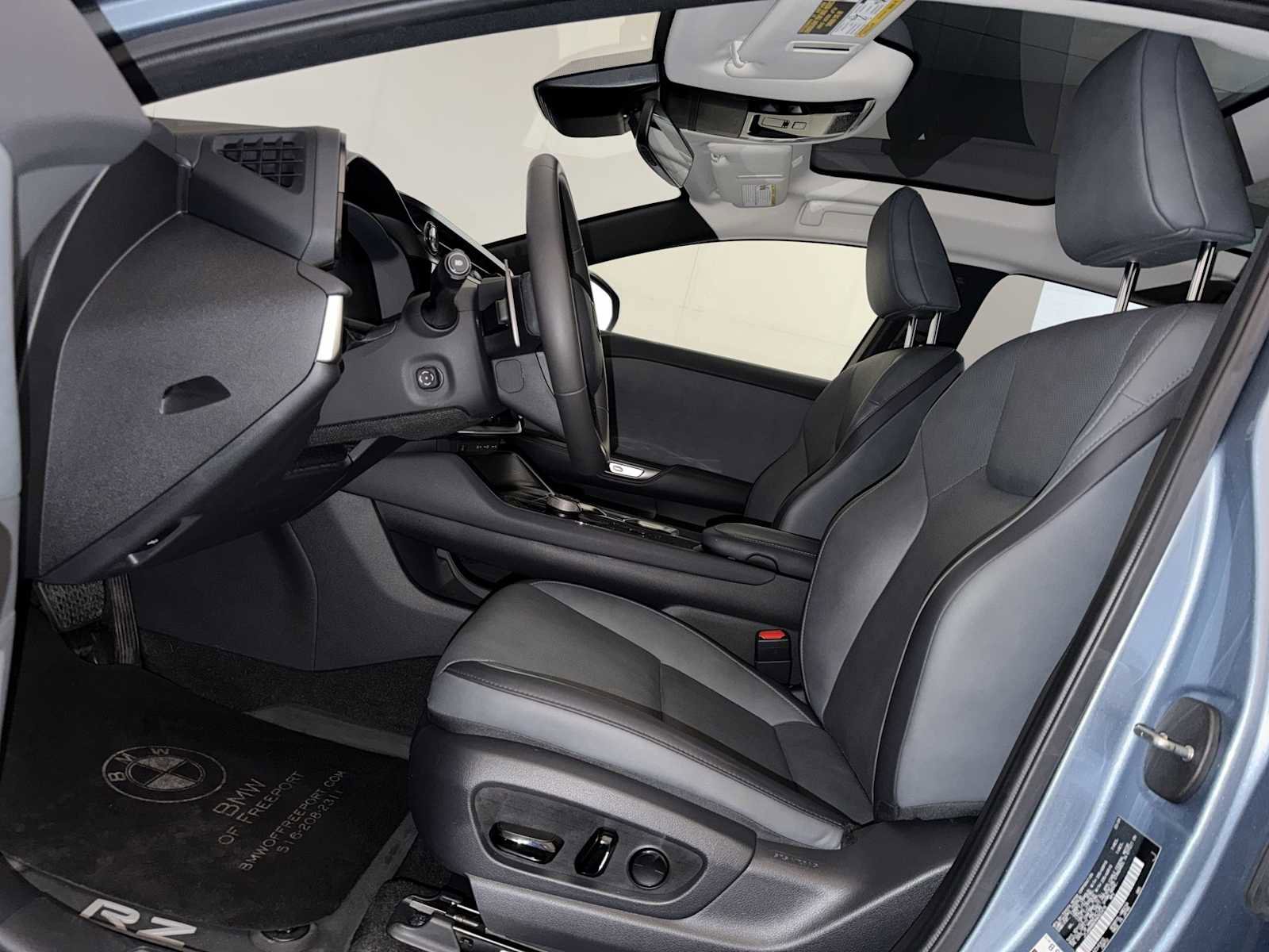 Used 2024 Lexus RZ 300e Premium w/ Accessory Package (Z1) FWD image 9
