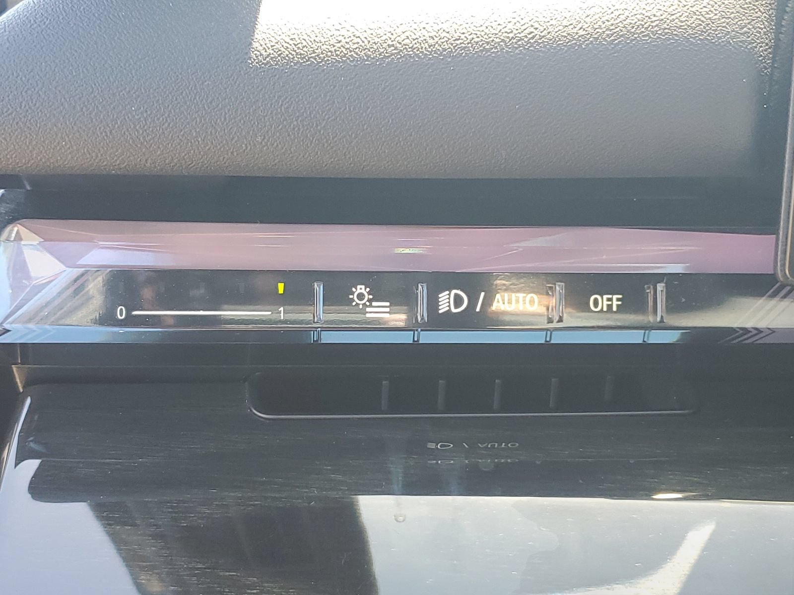 Used 2024 BMW i5 eDrive40i RWD image 25