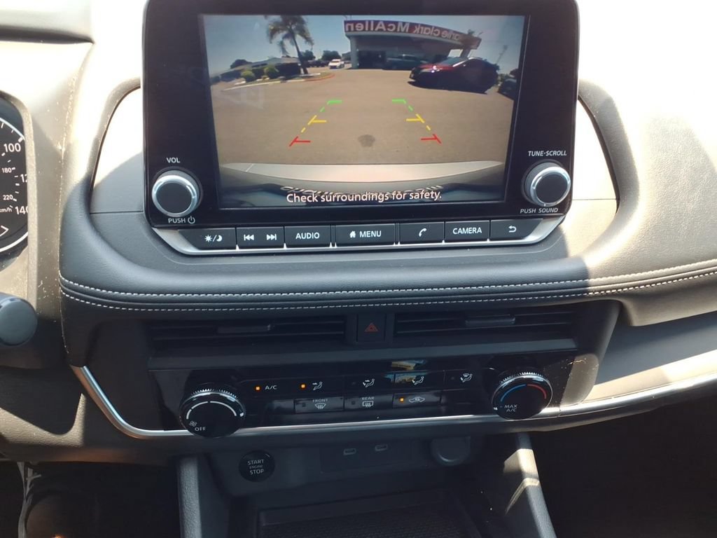 Used 2025 Nissan Rogue S FWD image 15
