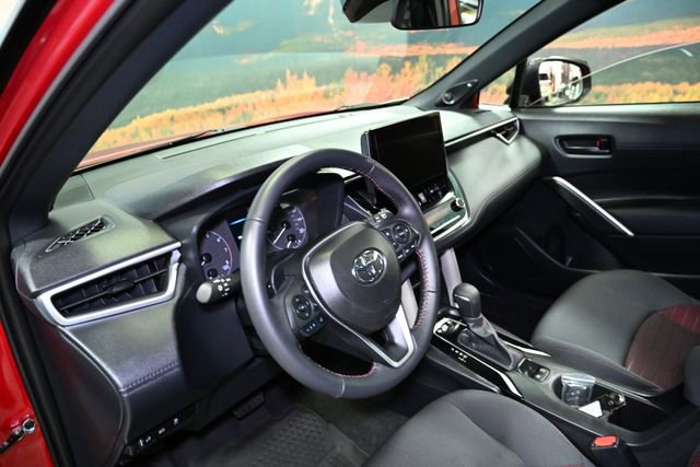 Used 2024 Toyota Corolla Cross AWD Hybrid w/ Moonroof Package image 22