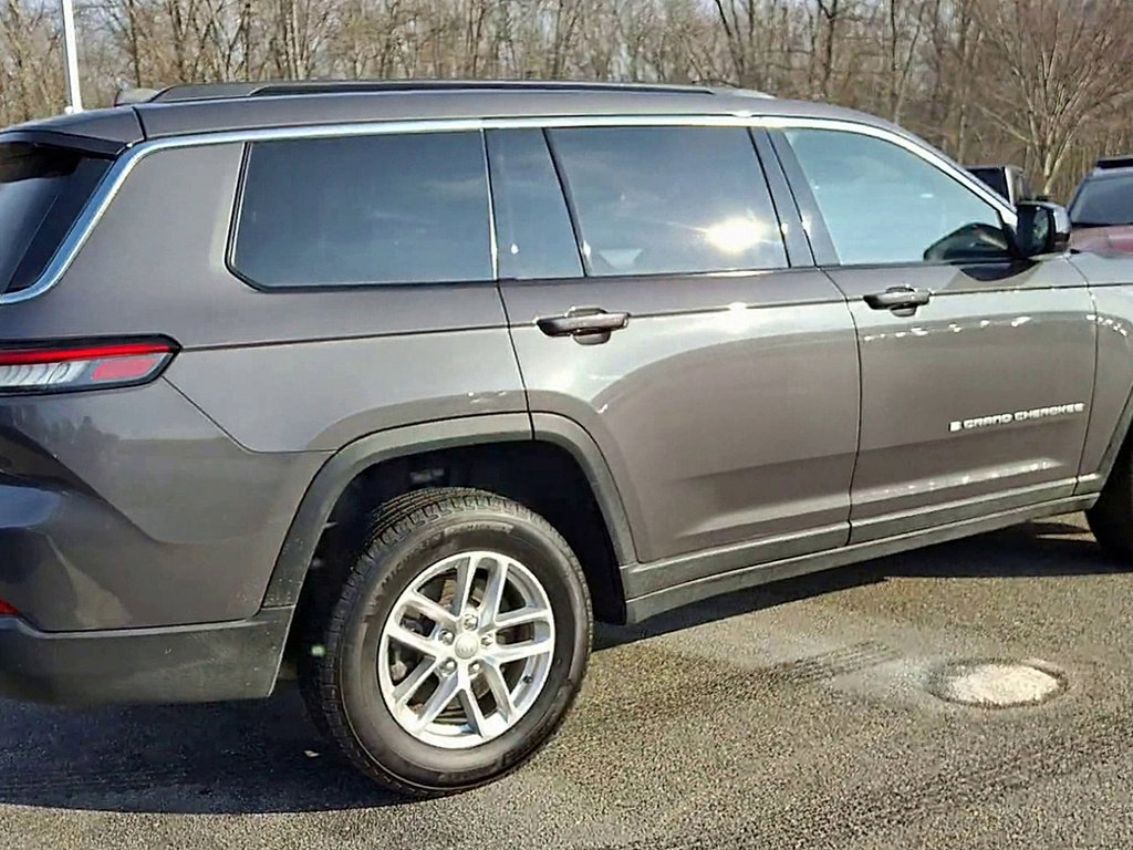 Certified 2024 Jeep Grand Cherokee L Laredo image 8