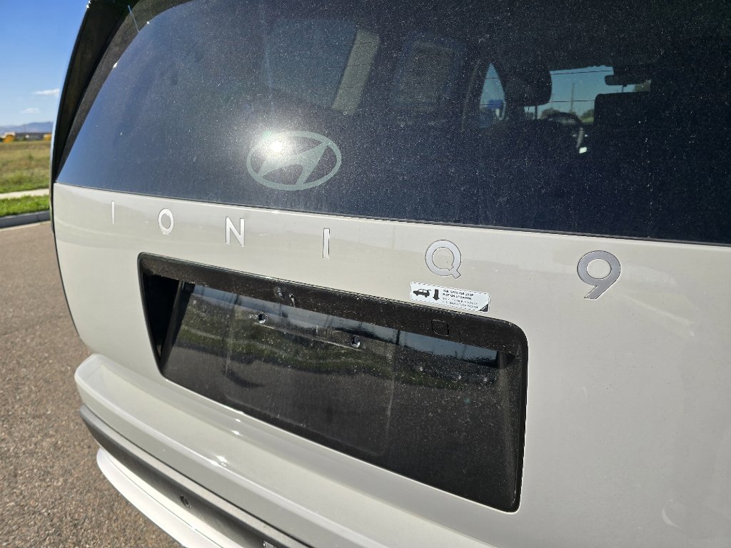 New 2026 Hyundai Ioniq 9 S image 9