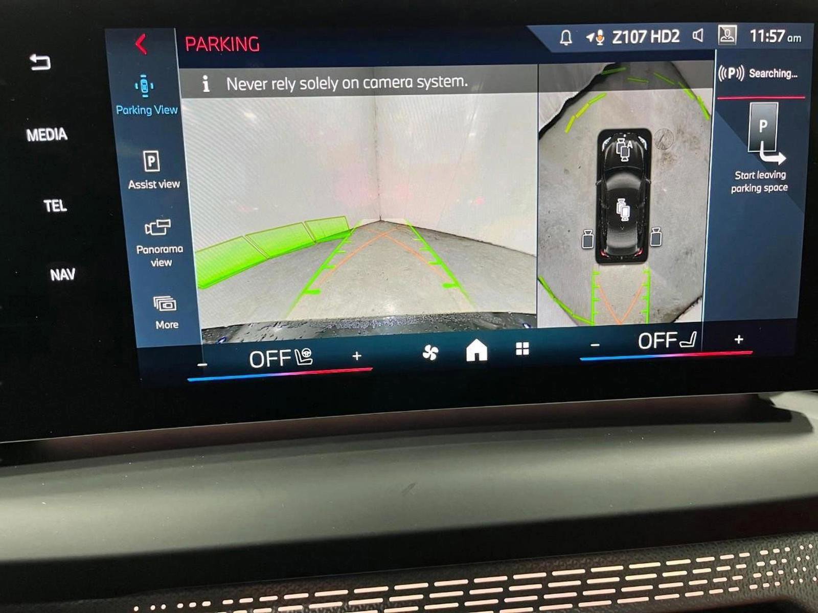 Used 2025 BMW M235i xDrive w/ Premium Package image 22