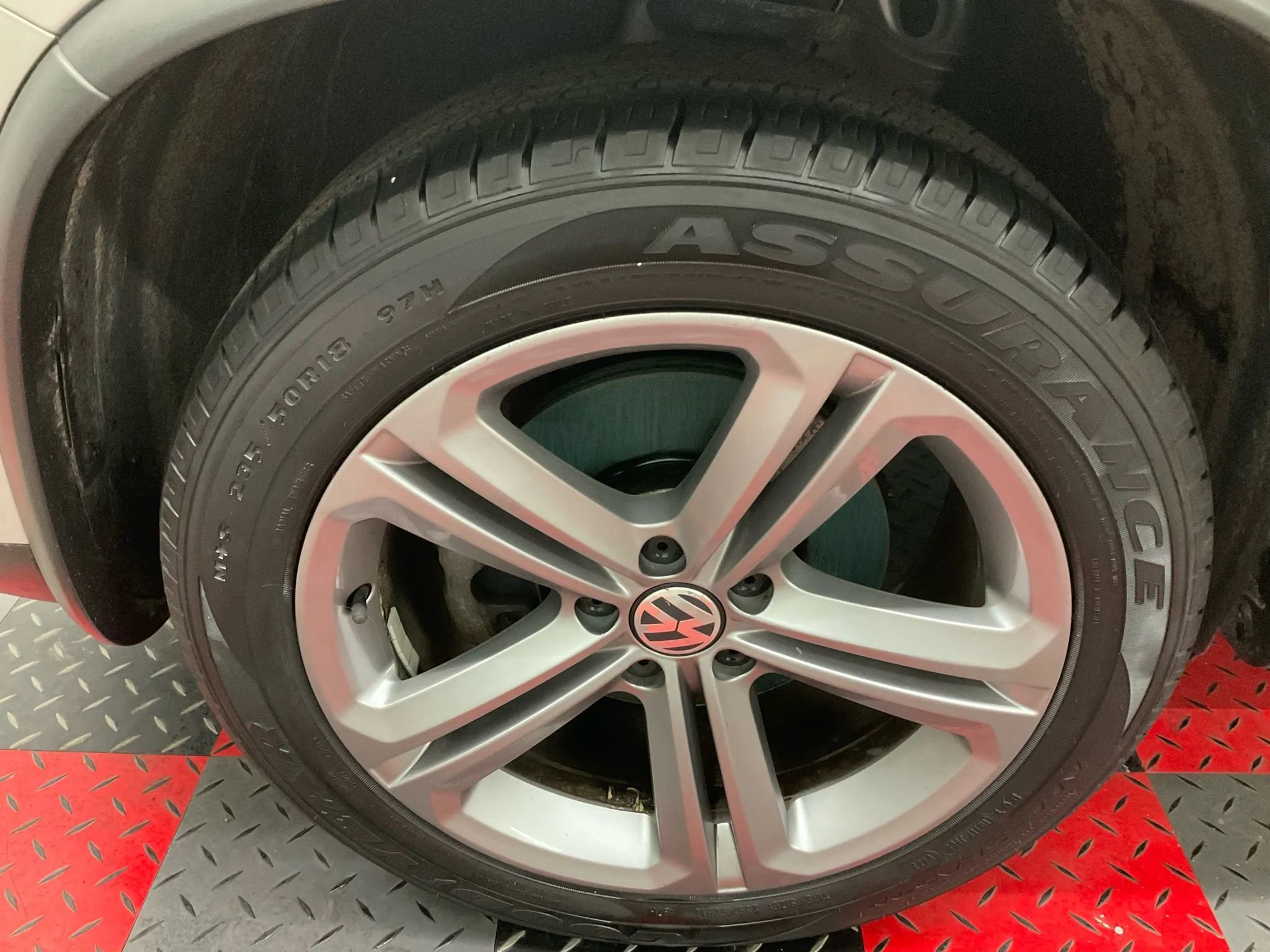 Used 2017 Volkswagen Tiguan Sport image 15