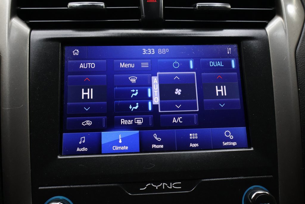 Used 2020 Ford Fusion SE image 22