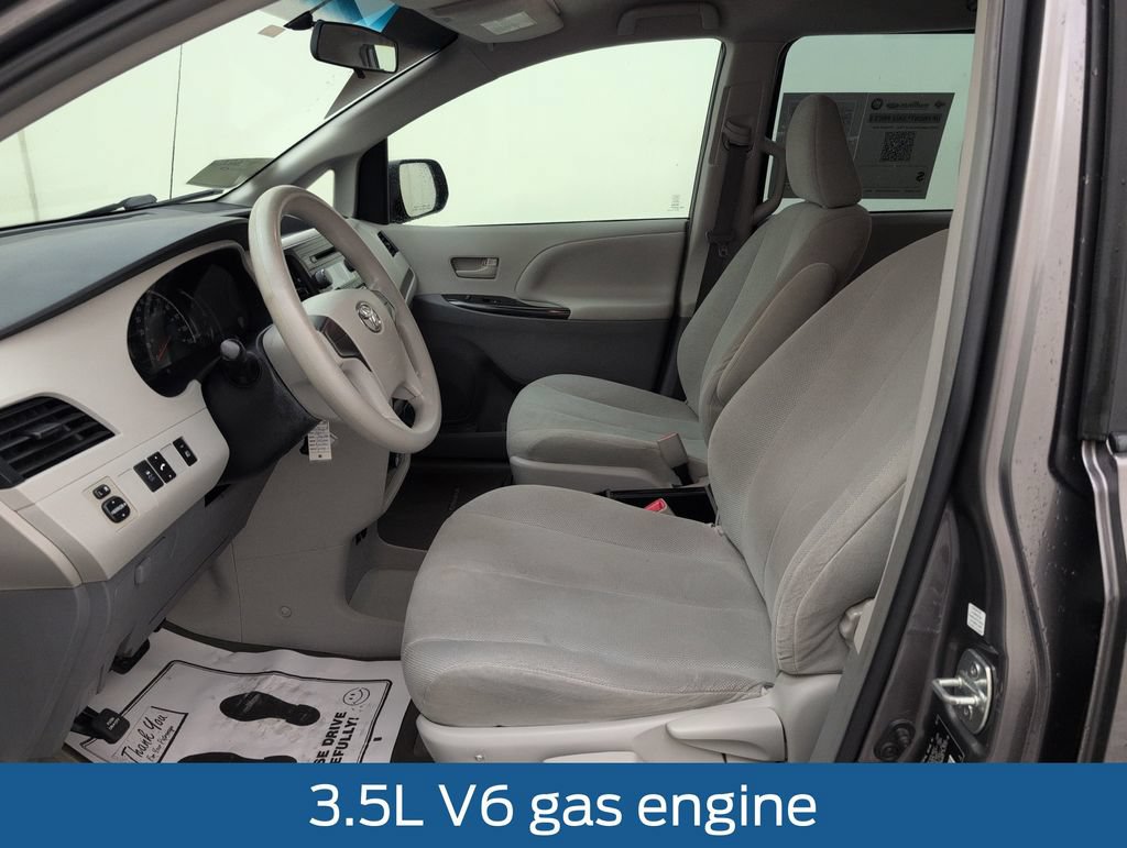 Used 2013 Toyota Sienna L FWD image 4