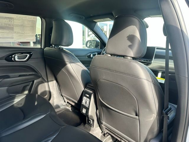 New 2026 Jeep Compass Limited image 16