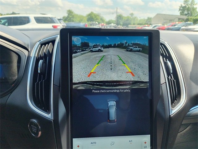 Used 2024 Ford Edge Titanium image 27