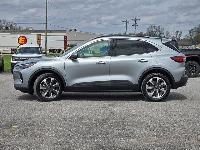 Certified 2023 Ford Escape Platinum w/ Premium Technology Package image 4