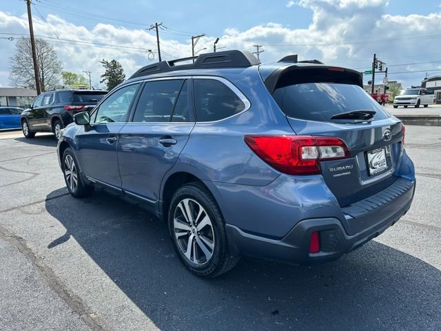 Used 2018 Subaru Outback 2.5i Limited AWD/4WD image 6