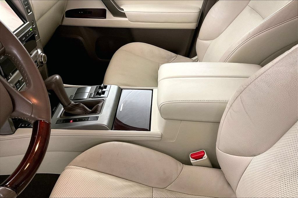 Used 2015 Lexus GX 460 w/ Premium Package AWD/4WD image 18
