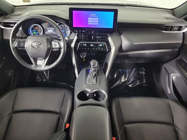 Used 2024 Toyota Venza XLE image 16