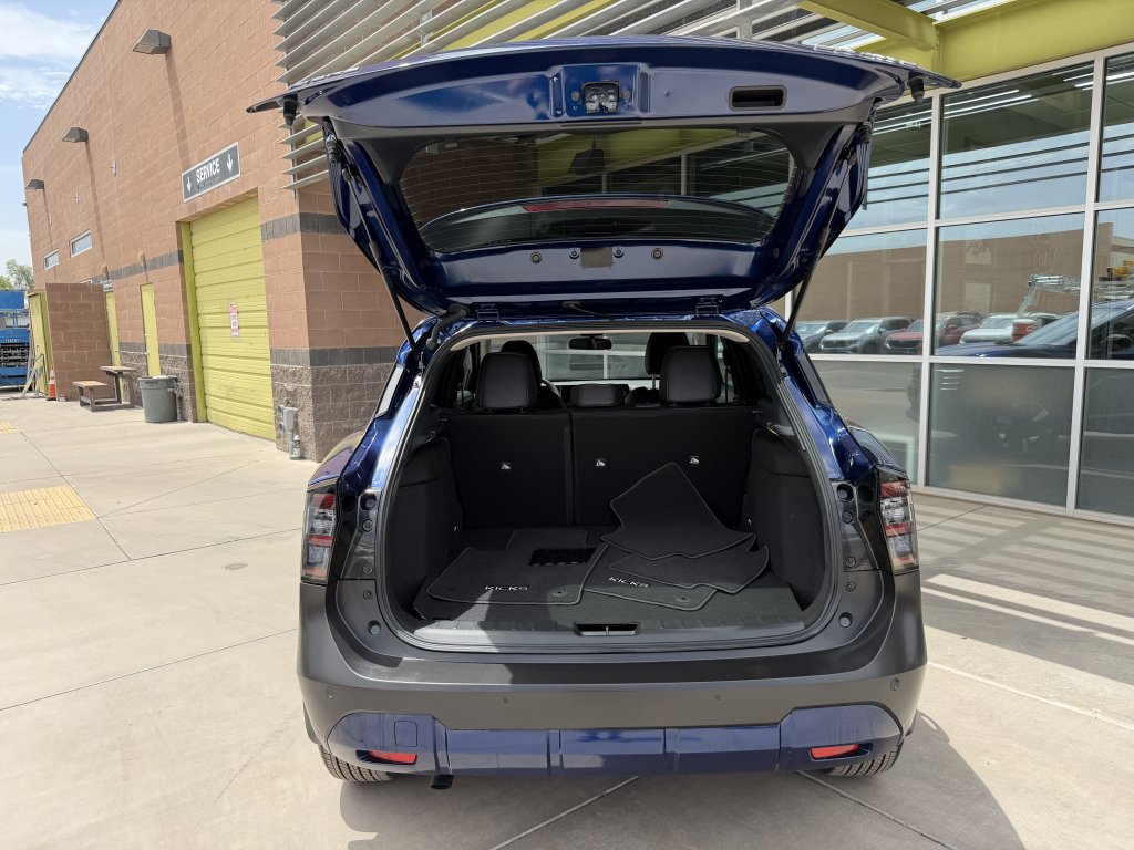 Used 2026 Nissan Kicks SR w/ Cold Weather Package AWD/4WD image 37