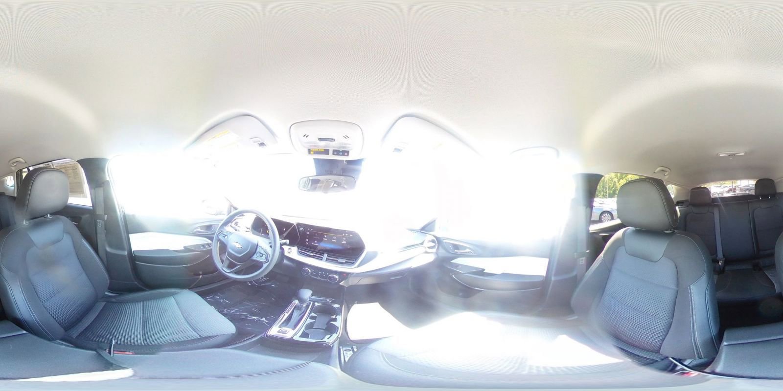 Used 2025 Chevrolet Trax LT FWD image 37