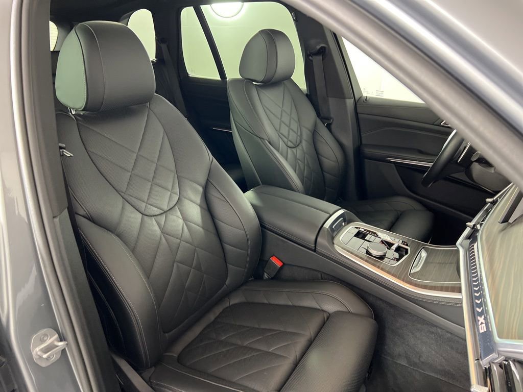 Certified 2024 BMW X5 xDrive40i w/ Premium Package image 34