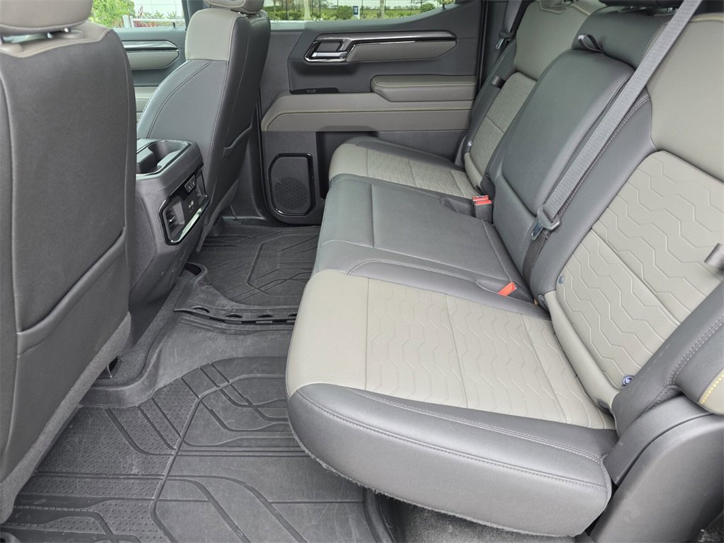 Used 2023 Chevrolet Silverado 1500 ZR2 w/ Technology Package image 17