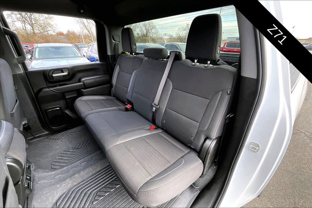 Used 2025 Chevrolet Silverado 2500 Custom w/ Custom Value Package image 21