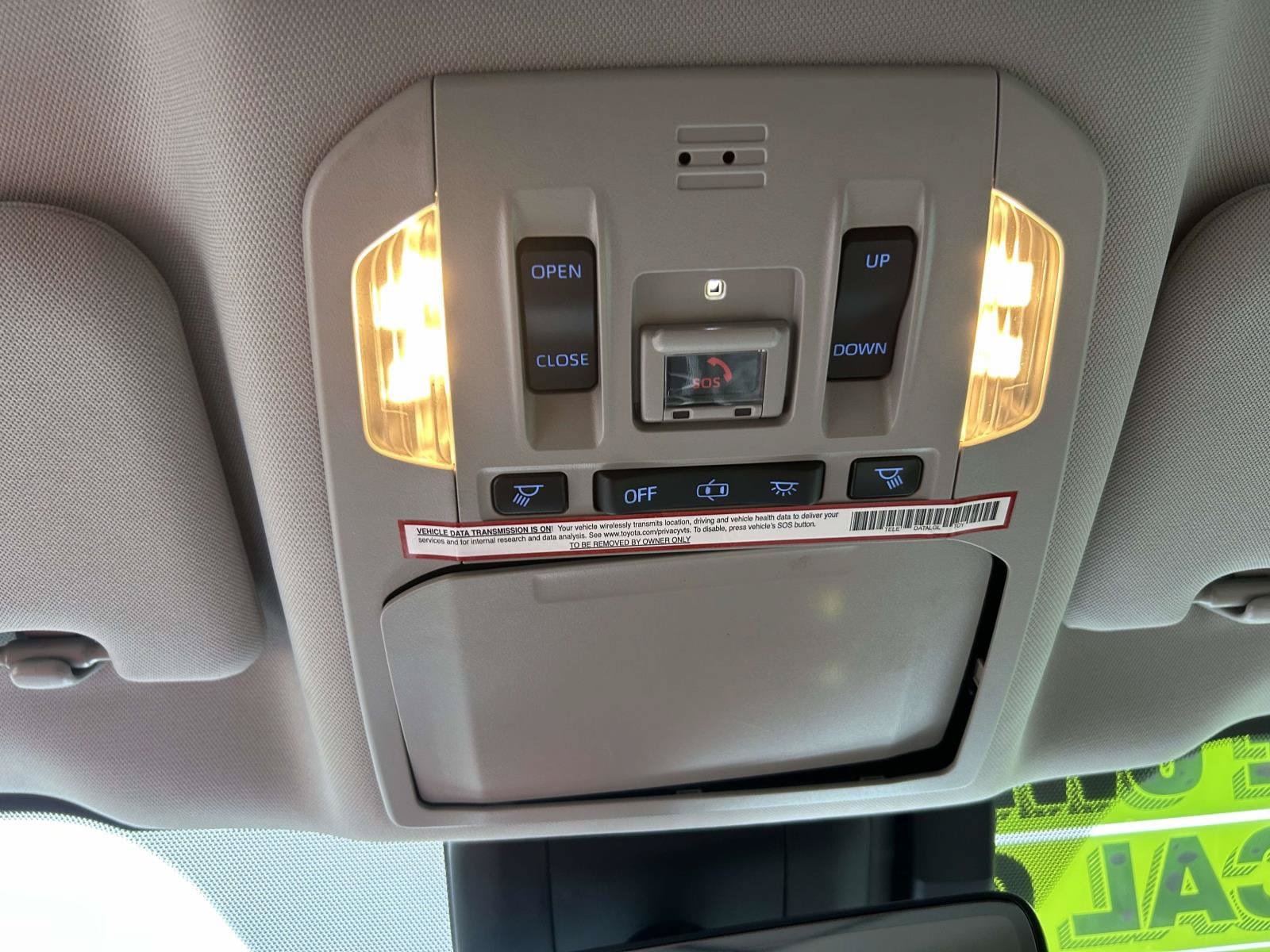 Used 2020 Toyota Highlander XLE FWD image 30