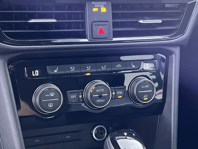 Used 2024 Volkswagen Taos SE image 18