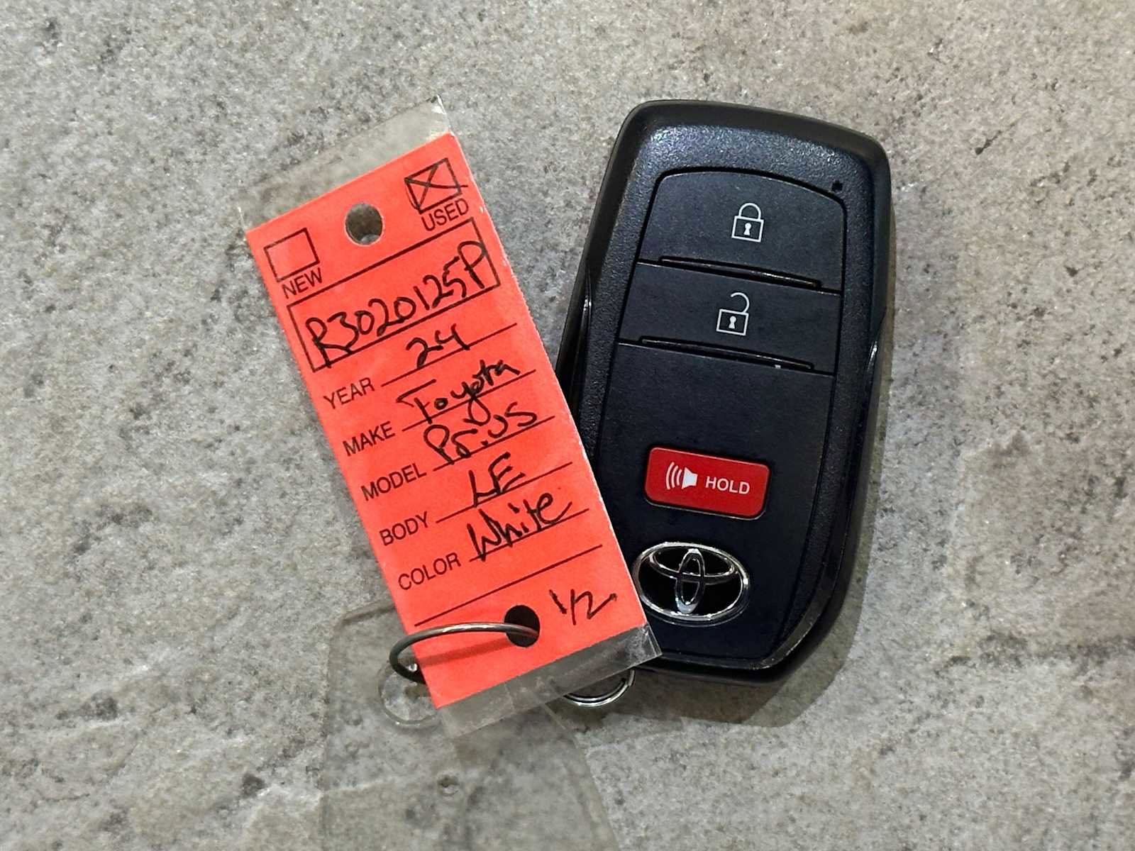 Used 2024 Toyota Prius LE image 31