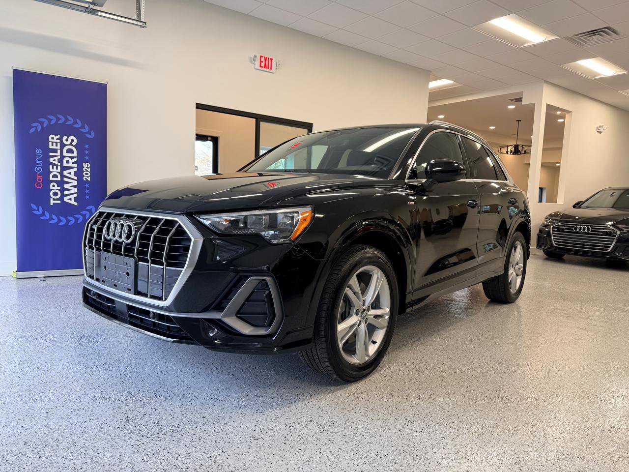 Used 2020 Audi Q3 2.0T Premium w/ Convenience Package image 4