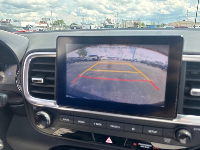 Used 2021 Hyundai Venue SE FWD image 16