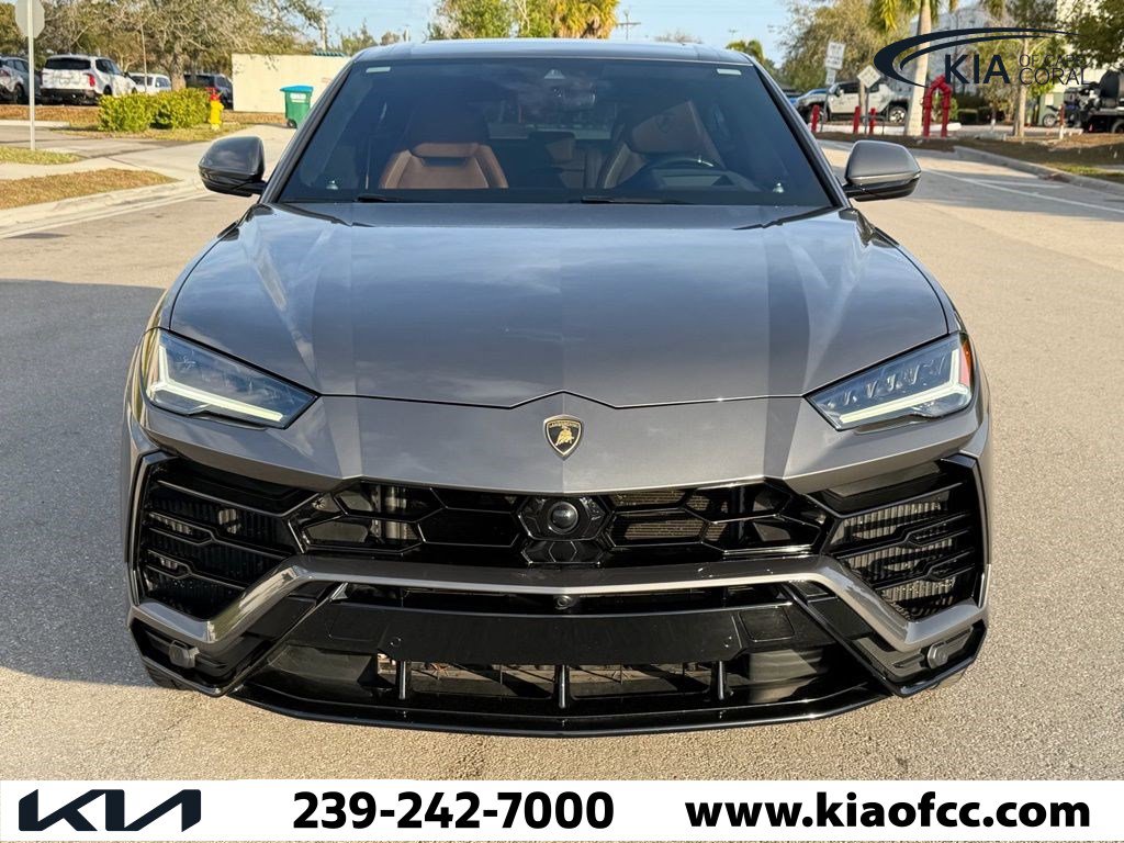 Used 2021 Lamborghini Urus image 16