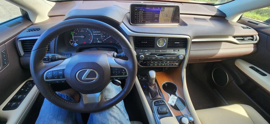 Used 2019 Lexus RX 350 AWD w/ Navigation Package image 4