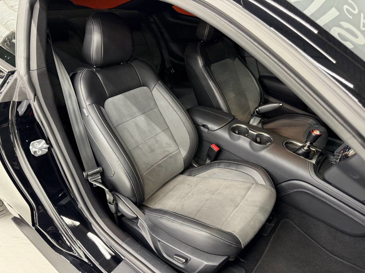 Used 2019 Ford Mustang Shelby GT350 w/ Technology Package image 37