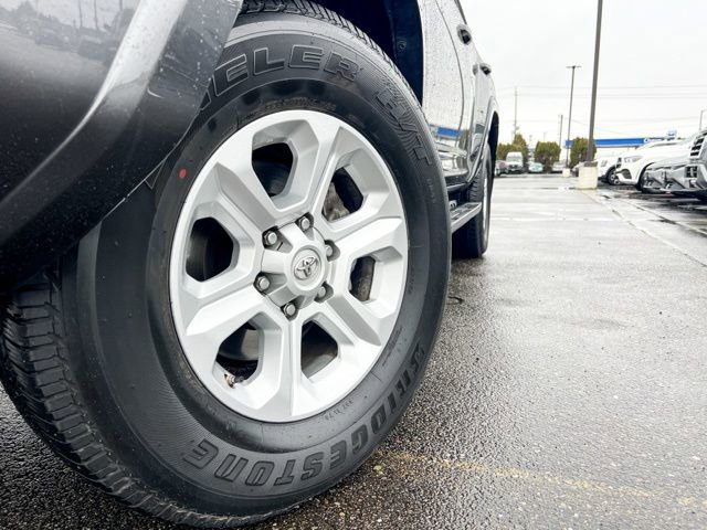 Used 2020 Toyota 4Runner SR5 image 2