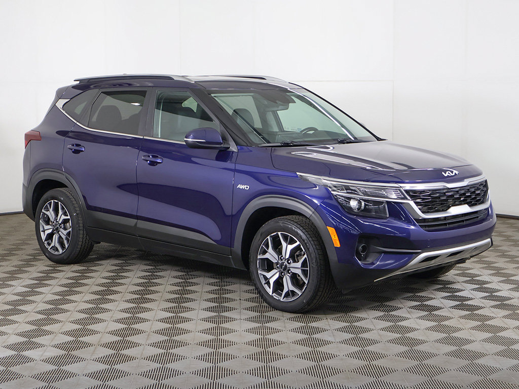 Used 2022 Kia Seltos EX AWD/4WD image 2